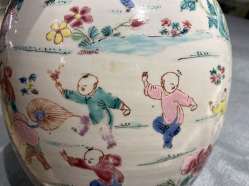 Un pot en porcelaine de Chine famille rose &agrave; d&eacute;cor des 'cent gar&ccedil;ons', Yongzheng