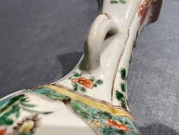 Deux vases en porcelaine de Chine famille verte &agrave; d&eacute;cor de qilins, Kangxi