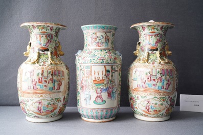 Een paar Chinese Canton famille rose vazen en een enkele vaas, 19e eeuw