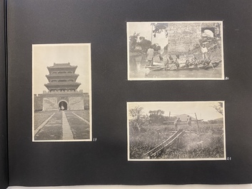 Un album de photos en noir et blanc d'un voyage en Chine, vers 1900-1920