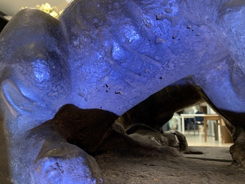 Een uitzonderlijke grote bronzen figuur van Boeddha, Nepal, 18e eeuw