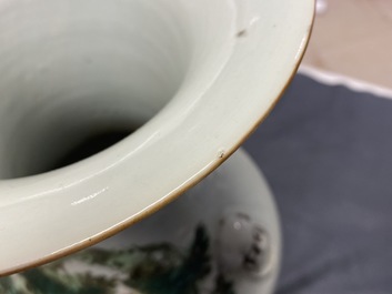 Une paire de vases en porcelaine de Chine qianjiang cai, 19/20&egrave;me