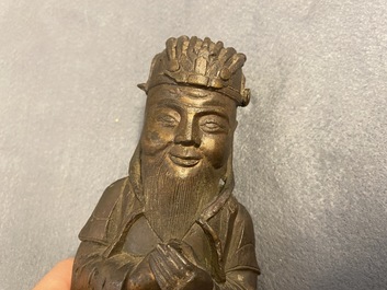 Een Chinese bronzen figuur van Wenchang Wang met inscriptie, Qing