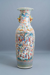 A pair of massive Chinese famille rose vases, 19th C.