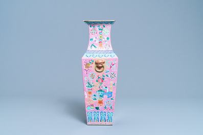 A square Chinese pink-ground famille rose 'antiquities' vase, 19th C.