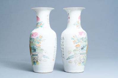 A pair of Chinese qianjiang cai vases with antiquities and buddhist lions, 19/20th C.
