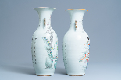 Deux vases en porcelaine de Chine famille rose &agrave; d&eacute;cor d'immortels, 19/20&egrave;me