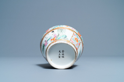 Un vase en porcelaine de Chine famille rose &agrave; d&eacute;cor millefleurs, marque de l'&eacute;glise catholique de Jingdezhen, R&eacute;publique