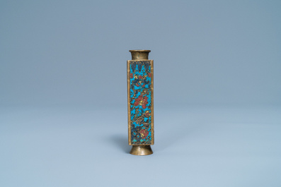 Een kleine Chinese cloisonn&eacute; 'cong' vaas, Wanli