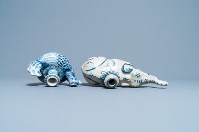 Een Chinese blauw-witte kendi in de vorm van een eend en een Vietnamese in de vorm van een olifant, Ming en 19e eeuw