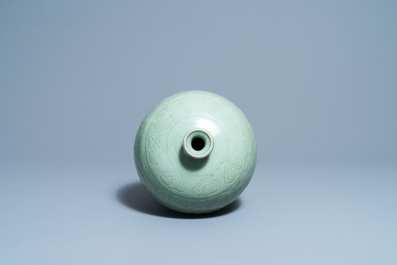 Een Chinese Longquan celadon 'meiping' vaas met reli&euml;fdecor van 'Drie vrienden van de winter', Ming