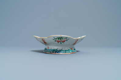 A Chinese famille rose jar, a kamcheng and a footed bowl, 19th C.