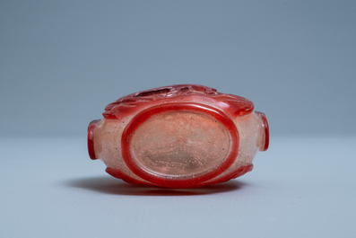 A Chinese red and white overlay glass snuff bottle, 18th C