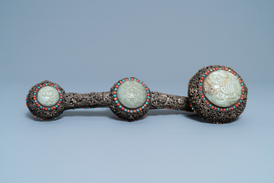 Un grand sc&egrave;ptre ruyi en jade et argent incrust&eacute; de corail et turquoise, Chine, 19&egrave;me