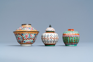 Two Chinese Thai market Bencharong bowls and covers and a covered jar, 19th C.