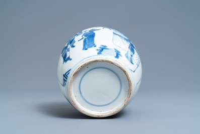 Un pot en porcelaine de Chine en bleu et blanc &agrave; d&eacute;cor figuratif, 19&egrave;me