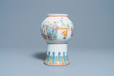 A Chinese famille rose vase, Daoguang mark, 19th/20th C.