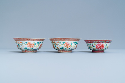 Six pi&egrave;ces en porcelaine de Chine famille rose pour le march&eacute; Straits ou Peranakan, 19&egrave;me