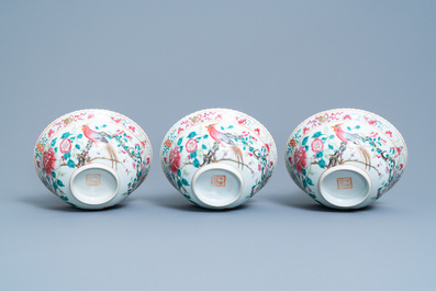 Een 56-delig Chinees famille rose servies voor de Straits of Peranakan markt, 19e eeuw