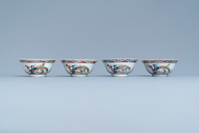 Un service de 56 pi&egrave;ces en porcelaine de Chine famille rose pour le march&eacute; Straits ou Peranakan, 19&egrave;me