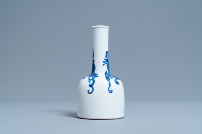 A Chinese blue and white mallet 'phoenix' vase, Kangxi mark, 19/20th C.