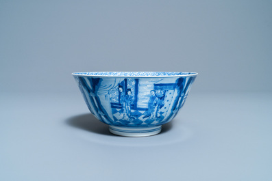 Un bol en porcelaine de Chine en bleu et blanc &agrave; d&eacute;cor de sc&egrave;nes du 'Xi Xiang Ji', marque et &eacute;poque de Kangxi