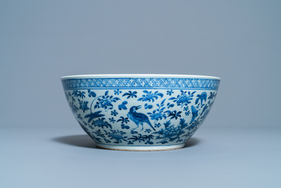 Two Chinese qianjiang cai hat stands and a blue and white bowl, 19/20th C.
