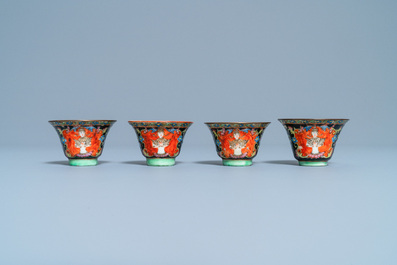 Quatre bols en porcelaine de Chine Bencharong pour le march&eacute; thai, 19&egrave;me