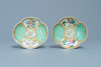 A pair of Chinese quadrilobed Meissen-style AR-marked cups and saucers, Tongzhi