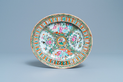 A reticulated Chinese Canton famille rose basket on stand, 19th C.