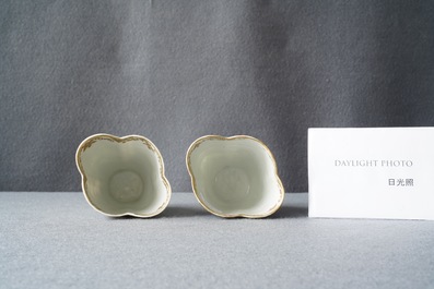 A pair of Chinese quadrilobed Meissen-style AR-marked cups and saucers, Tongzhi