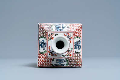 A square Japanese Ko-Imari sake flask, Edo, 18th C.