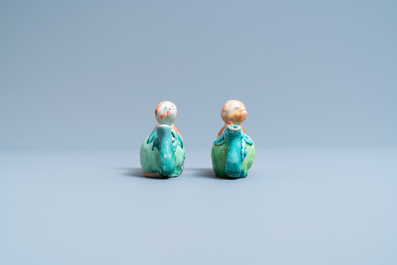 A pair of Chinese famille rose 'monkey and peach' water droppers, 19th C.