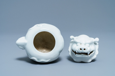 A Chinese Dehua blanc de Chine 'luduan' censer, 19th C.