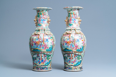 A pair of Chinese Canton famille rose vases, 19th C.