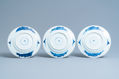 Een uitgebreid Chinees blauw-wit servies met jachtdecor, 18/19e eeuw