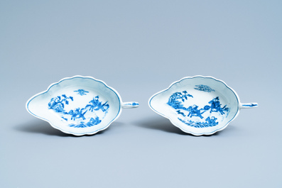 Een uitgebreid Chinees blauw-wit servies met jachtdecor, 18/19e eeuw