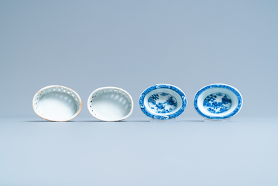 Een uitgebreid Chinees blauw-wit servies met jachtdecor, 18/19e eeuw