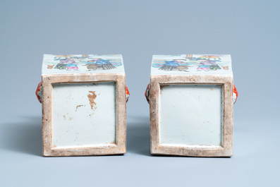 A pair of square Chinese famille rose vases, 19/20th C.