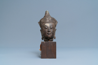 Une t&ecirc;te de Bodhisattva en bronze, Tha&iuml;lande, 18/19&egrave;me