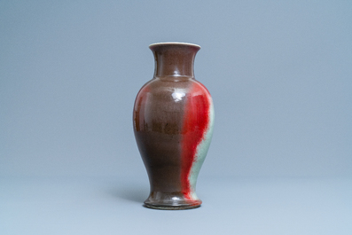 A Chinese three-colour flamb&eacute;-glazed vase, 19th C.