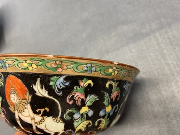 A Chinese Thai market Bencharong bowl and cover, 19th C.