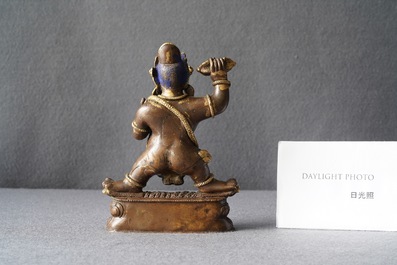 Une figure de Vajrapani en bronze dor&eacute;, Sino-Tibet, 17/18&egrave;me