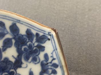 A rare Chinese blue and white lotus-shaped 'leopard' dish, Kangxi