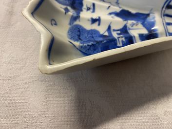 A Chinese blue and white ko-sometsuke 'fan' dish for the Japanese market, Tianqi/Chongzhen