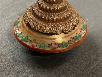 Six Chinese Thai market Bencharong jars and a bowl, 19th C.