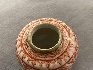 Six Chinese Thai market Bencharong jars and a bowl, 19th C.