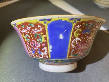 Neuf pi&egrave;ces en porcelaine de Chine Bencharong pour le march&eacute; thai, 19&egrave;me