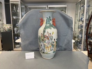 A Chinese qianjiang cai vase with musicians and scholars, 19/20th C.