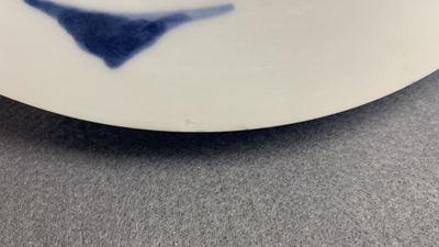 Een uitgebreid Chinees blauw-wit servies met jachtdecor, 18/19e eeuw